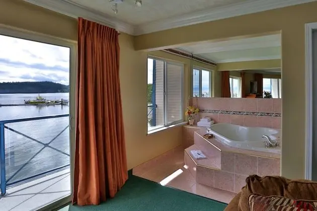 Honeymoon Oda, 1 En Büyük (King) Boy Yatak, Sıcak Su Küveti, Okyanus Manzaralı