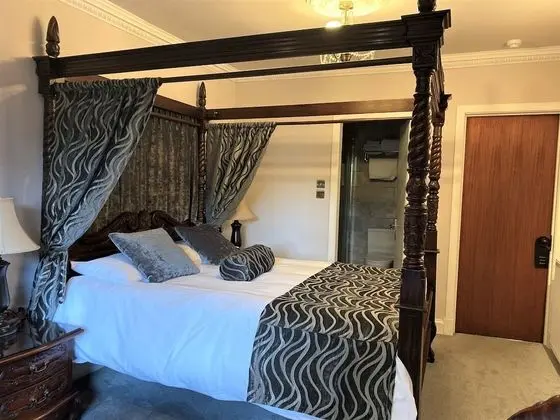 Deluxe Tek Büyük Yataklı Oda, Teras, Bahçe Manzaralı