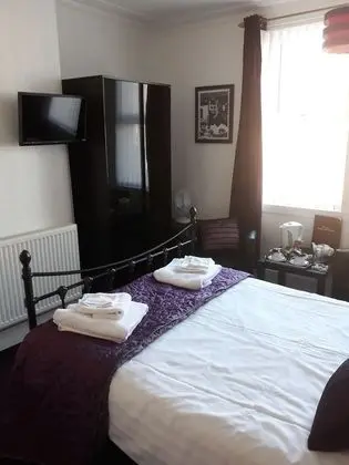 Tek Büyük Yataklı Oda