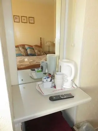 Tek Büyük Yataklı Oda, Ortak Banyo