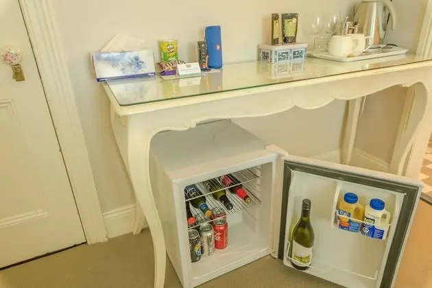 Basic Tek Büyük Yataklı Oda