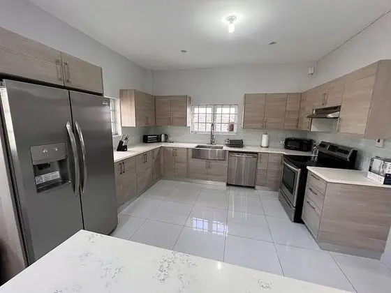 Ev (Glencoe Townhome with Loft Jacuzzi an)