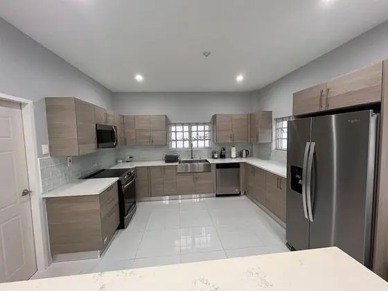 Ev (Glencoe Townhome with Loft Jacuzzi an)