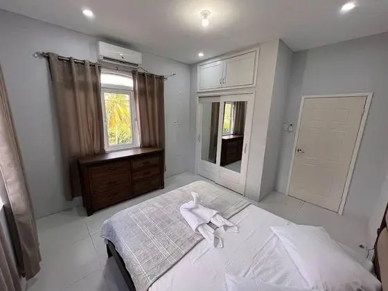 Ev (Glencoe Townhome with Loft Jacuzzi an)