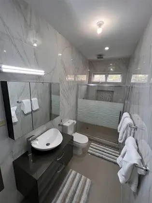 Ev (Glencoe Townhome with Loft Jacuzzi an)