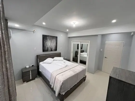 Ev (Glencoe Townhome with Loft Jacuzzi an)