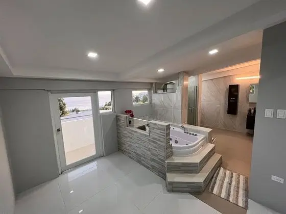 Ev (Glencoe Townhome with Loft Jacuzzi an)