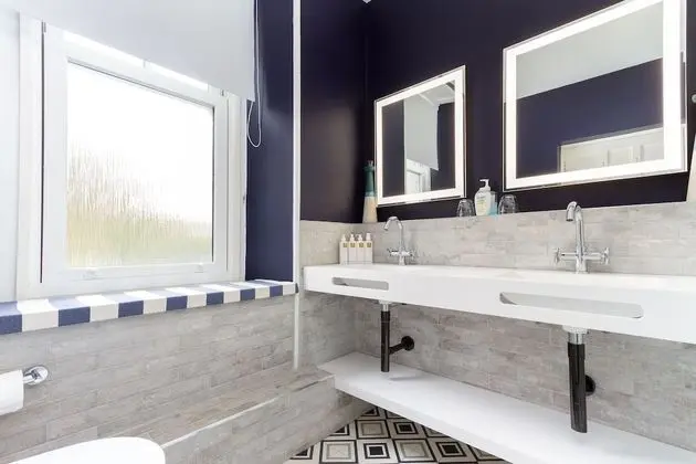 Luxury Tek Büyük Yataklı Oda, Banyolu/Duşlu, Nehir Manzaralı (Superior Lakeland King )