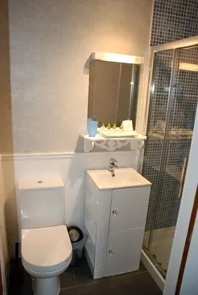 Tek Büyük Yataklı Oda, Deniz Manzaralı (Four Poster)