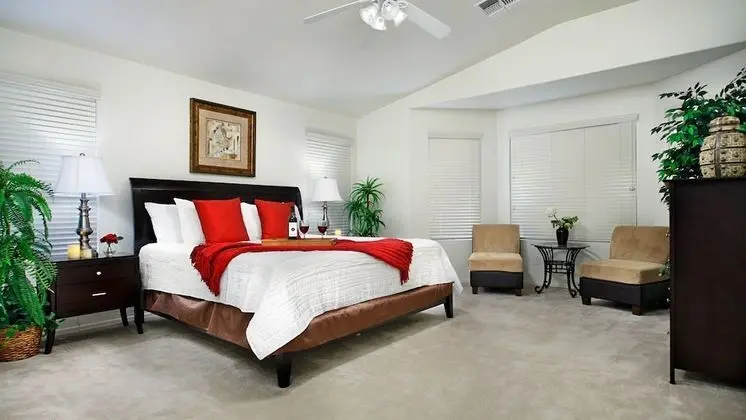 Ev (4 Bedrooms)