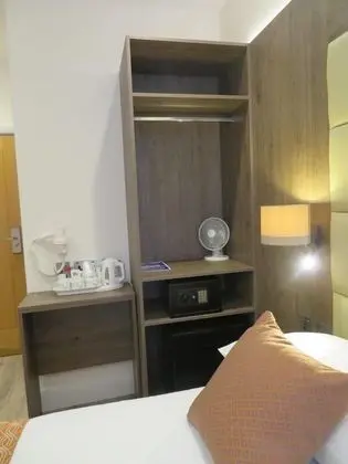 Standard Üç Kişilik Oda, 1 Yatak Odası, Özel Banyo, Şehir Manzaralı