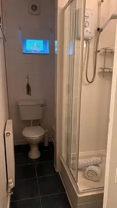 Tek Büyük Yataklı Oda, Banyolu/Duşlu, Zemin Kat (Room 3)