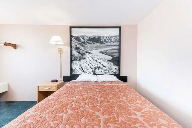 Standard Oda, 1 Büyük (Queen) Boy Yatak, Sigara İçilmez