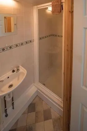 Tek Kişilik Oda, Banyolu/Duşlu