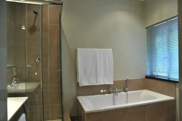 Luxury Tek Büyük Yataklı Oda