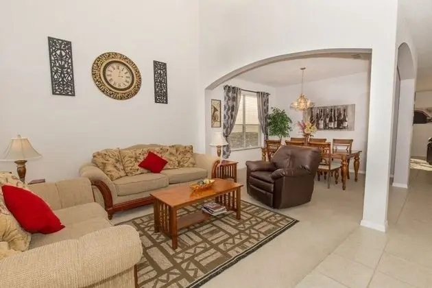 Villa (353 GLEN)