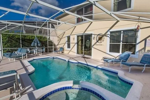 Villa (353 GLEN)