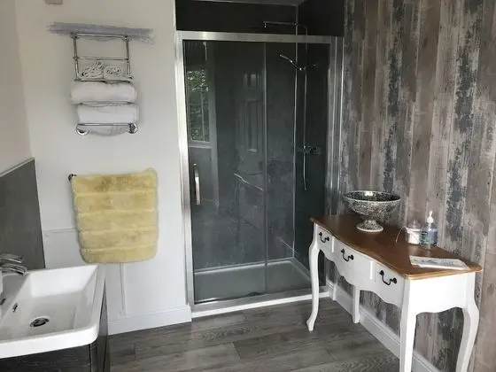Üç Kişilik Oda (Room 2)