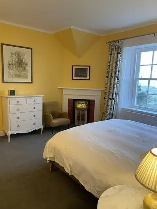 West Wing Apartment