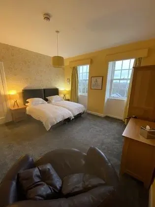 West Wing Apartment