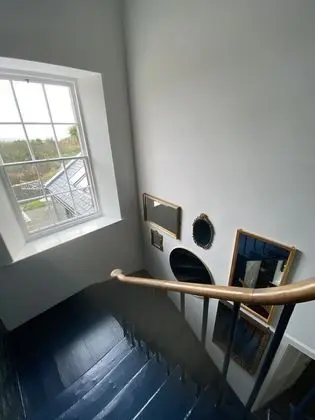 West Wing Apartment