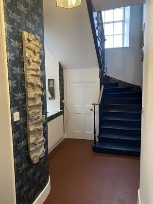 West Wing Apartment