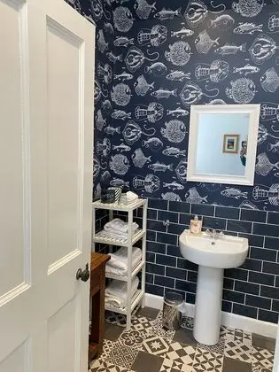 West Wing Apartment