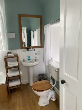 West Wing Apartment
