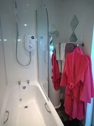 Comfort Dört Kişilik Oda, 2 Çift Kişilik Yatak, Özel Banyo, Yamaçta