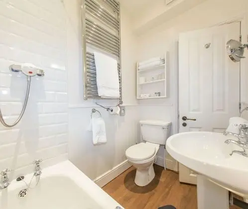 Standard Tek Büyük veya İki Ayrı Yataklı Oda