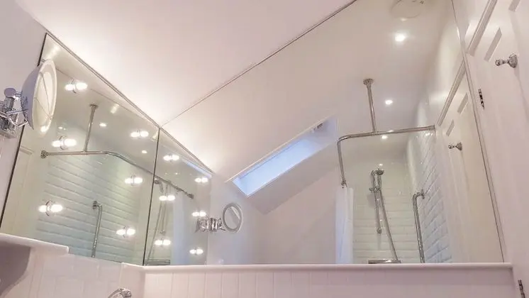 Standard Tek Büyük veya İki Ayrı Yataklı Oda