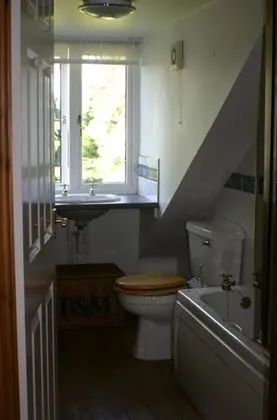Tek Büyük Yataklı Oda, Ortak Banyo (Barston)