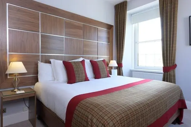 Comfort Tek Büyük Yataklı Oda