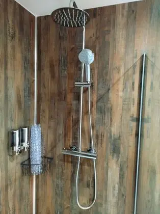 Üç Kişilik Oda (Room 4)