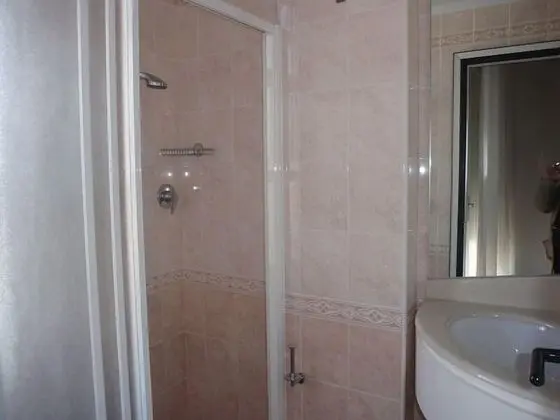 Tek Büyük Yataklı Oda, Özel Banyo