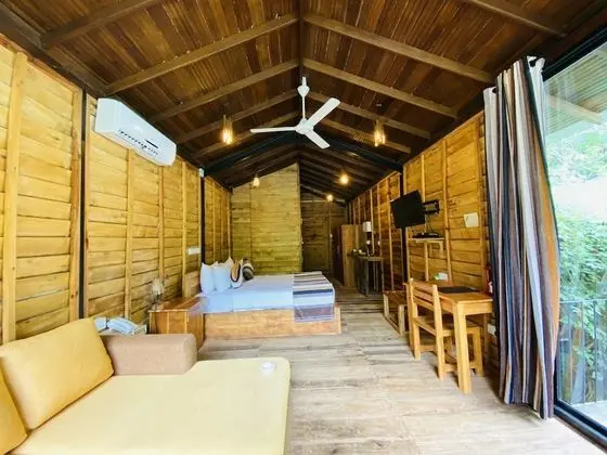 Oda (Riverside Cabanas)