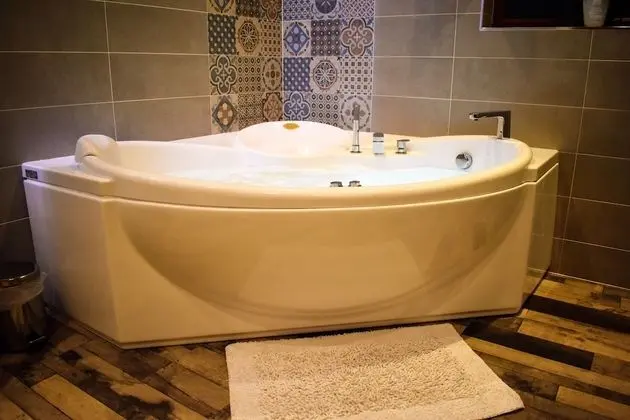 Luxury Ev, Engellilere Uygun, Sıcak Su Havuzu