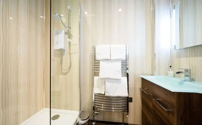 Tek Büyük Yataklı Oda (Room 1)