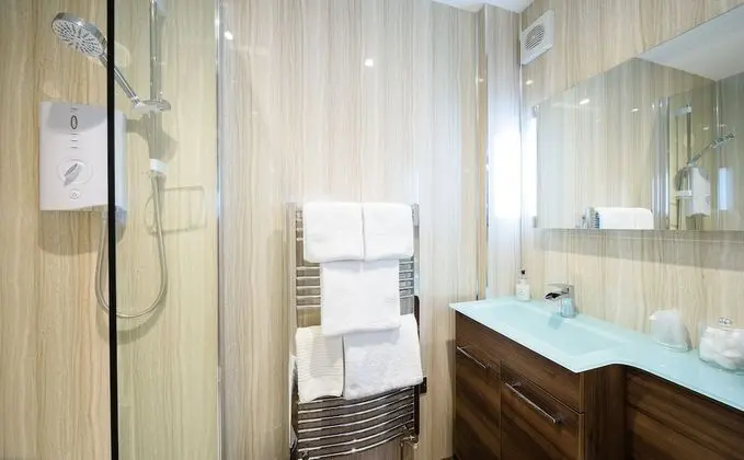 Tek Büyük Yataklı Oda (Room 1)