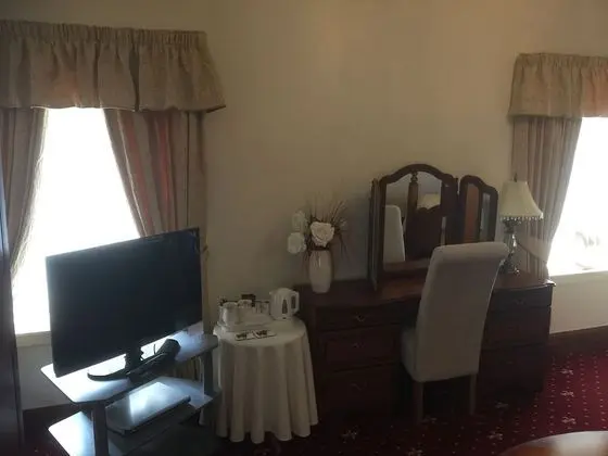 Four Poster