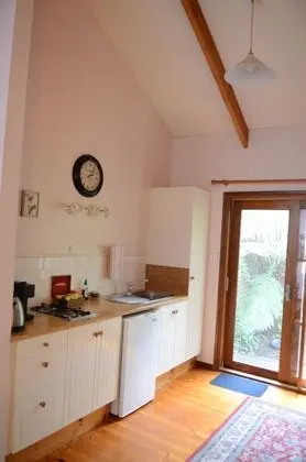 Standard Süit, 1 Yatak Odası, Sigara İçilmez, Küçük Mutfak (Sarah Jayne Cottage)