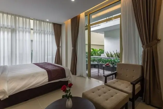 Deluxe Tek Büyük Yataklı Oda, Bahçe Manzaralı