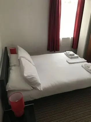 Economy Tek Büyük Yataklı Oda