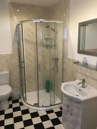 Economy Tek Büyük Yataklı Oda