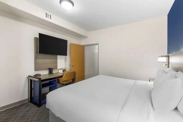 Süit, Birden Çok Yatak, Sigara İçilmez (Efficiency, Upgrade)