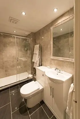 Tek Büyük Yataklı Oda (Shelley Room)