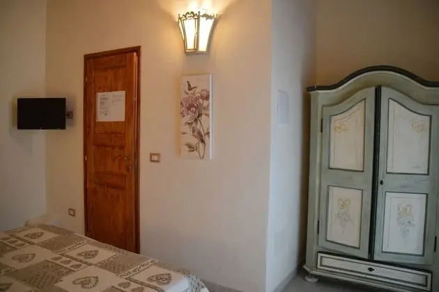 Üç Kişilik Oda