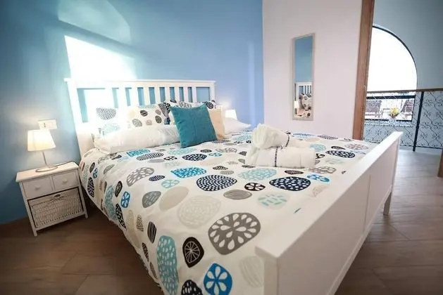 Deluxe Tek Büyük Yataklı Oda, Bahçe Manzaralı (Circe)