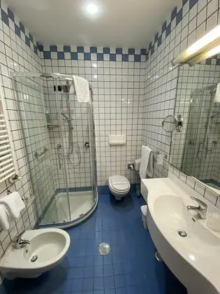 Classic Büyük Yataklı Tek Kişilik Oda