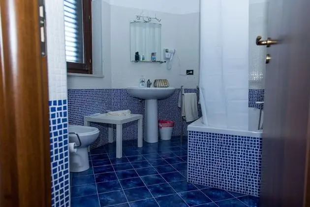 Tek Büyük Yataklı Oda, Balkon